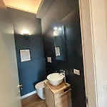 Daisy Garden 1, By Short Holidays Apartment Bologna