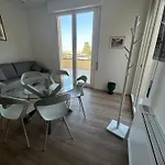 Daisy Garden 1, By Short Holidays *